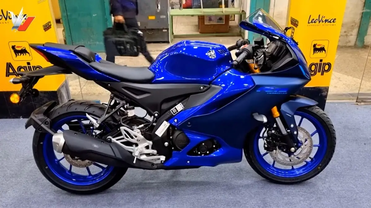 Yamaha R15 V4