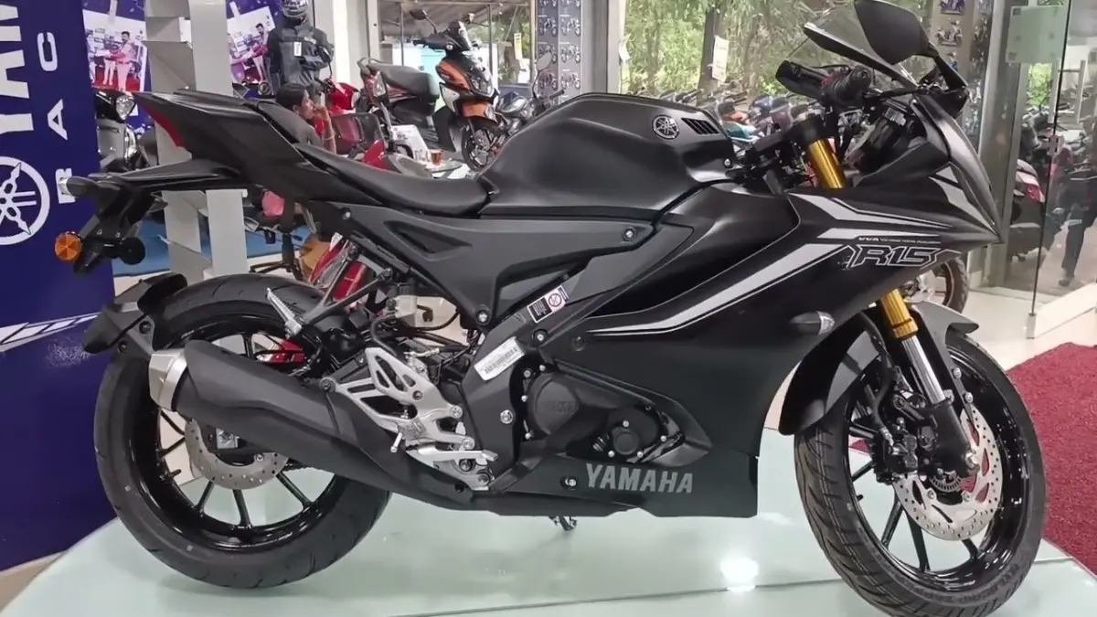 Yamaha R15 V4