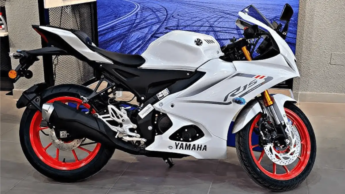 Yamaha R15 V4 bike